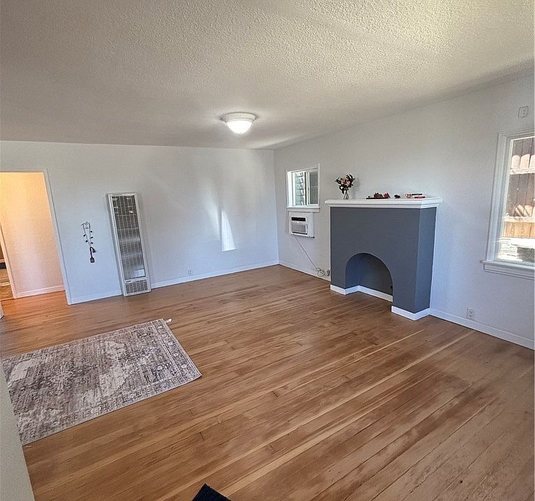 1st image of 729 A St