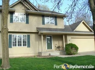 2326 E Caulder Ct, Des Moines, IA 50320