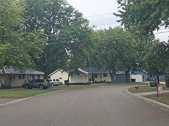 4th image of 6610 169th St W