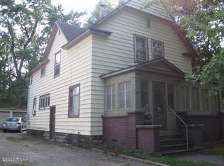 830 Clinton Ave, Kalamazoo, MI 49001