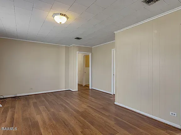 316 Kim Dr — Photo 2