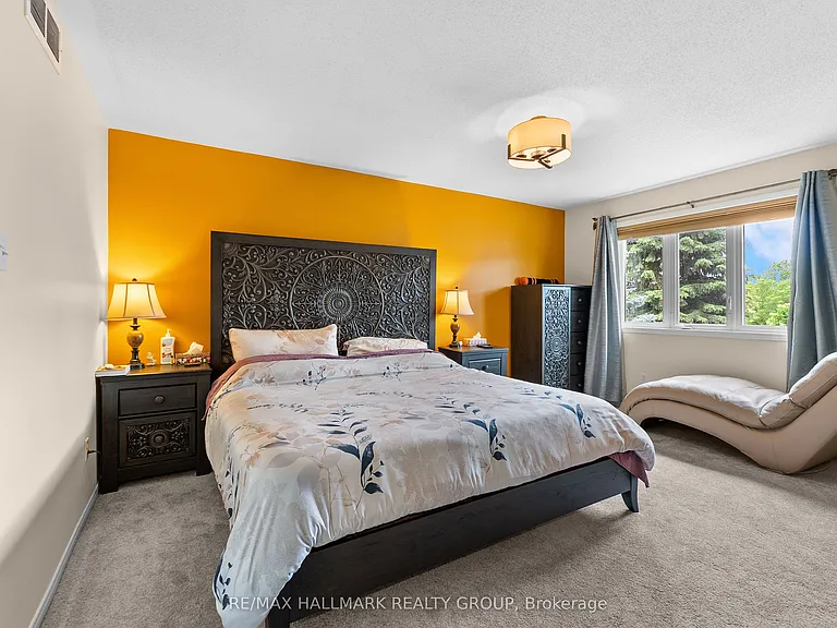 2250 Silverado Cres — Photo 12