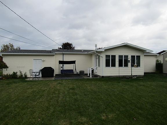 3rd image of 455 W Brege Dr