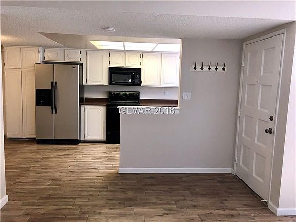 2nd image of 4623 Monterey Cir Unit 3