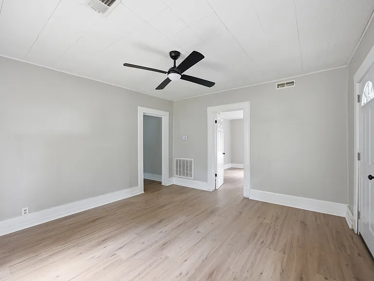 506 Daugherty St — Photo 9