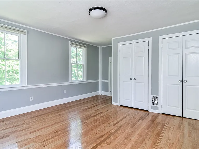 16 Pleasant St — Photo 23