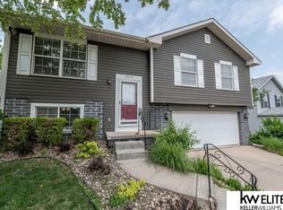7910 Bauman Ave, Omaha, NE 68122