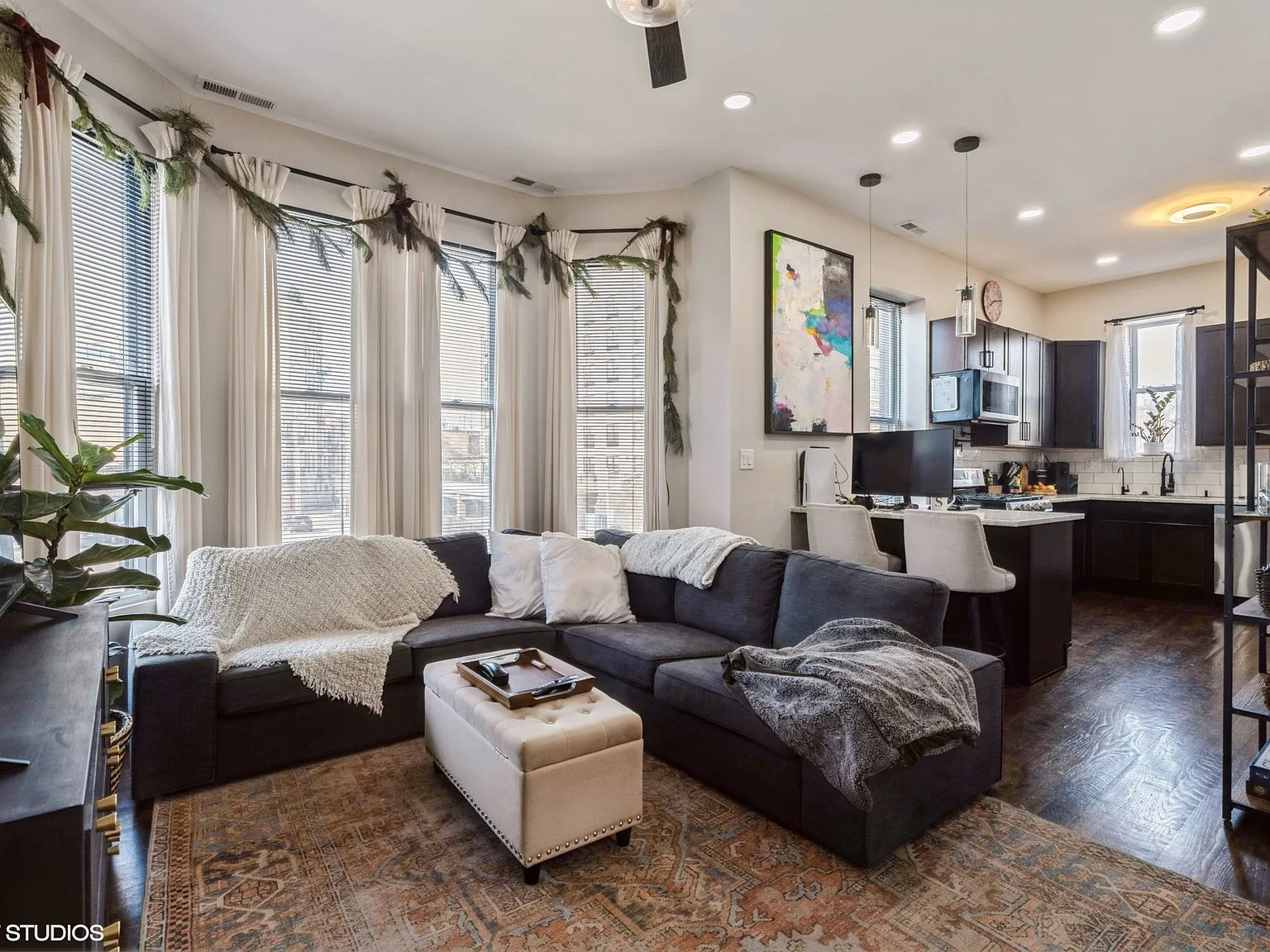 1 bed, 900 sqft, $2,500 — Photo 2