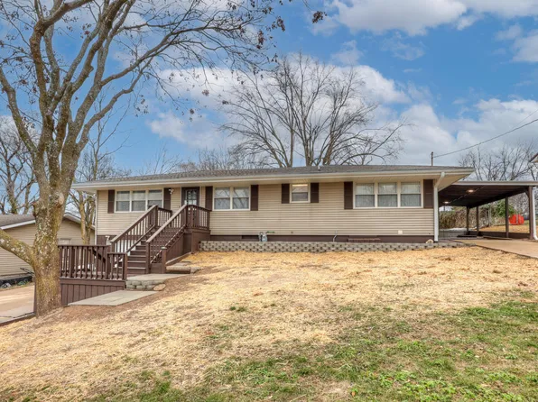 1222 E 13th St, Carthage, MO 64836