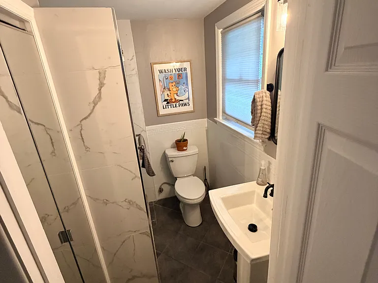 135 N Barry Ave #1 — Photo 4