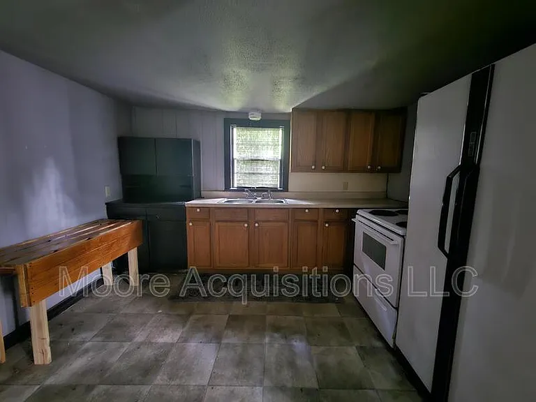 1506 El Paso St — Photo 3