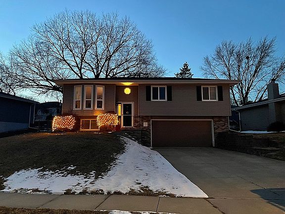 2nd image of 5621 NW Fairway Dr