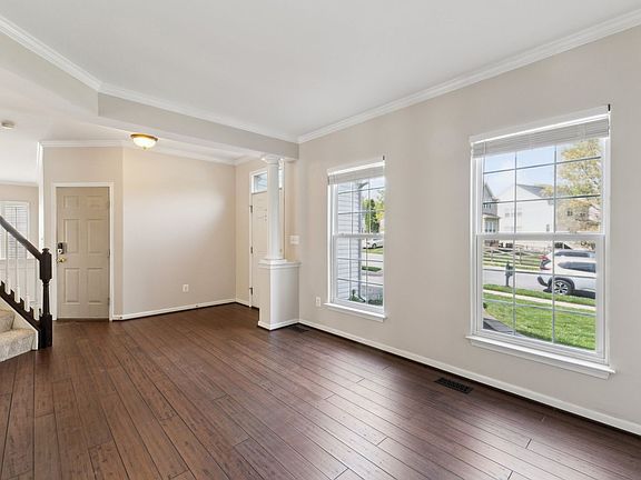 3rd image of 10117 Banchory Pl