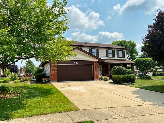 2nd image of 921 Thames Cir