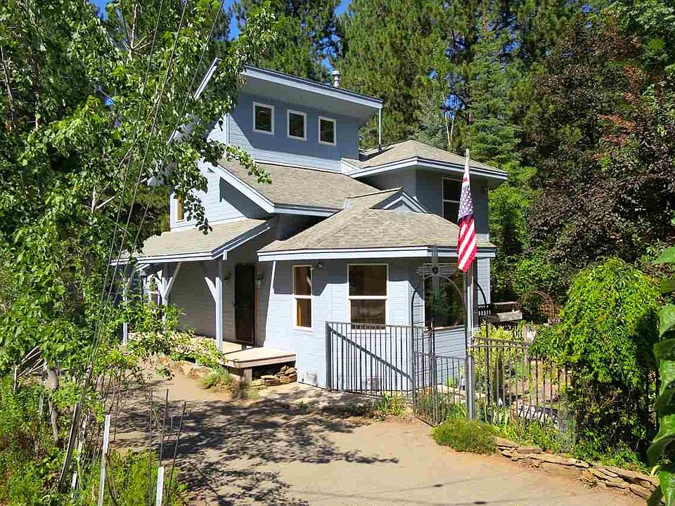 1st image of 215 Lakeview Dr