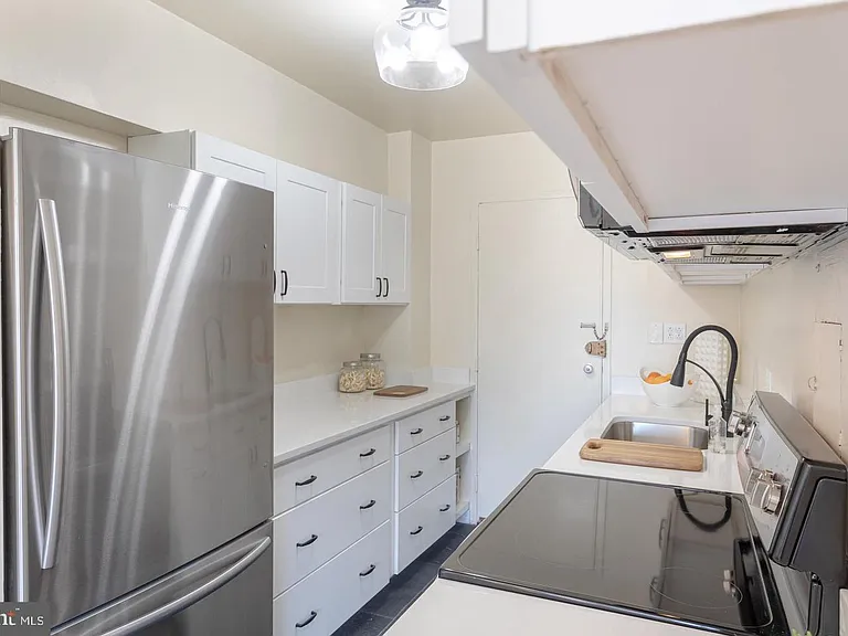 4600 Connecticut Ave NW #601 — Photo 9