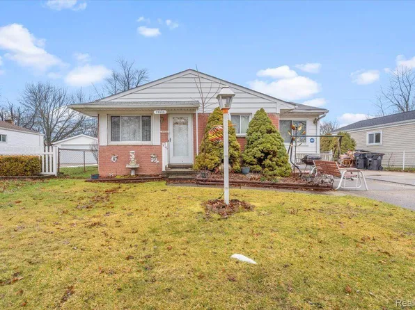 25508 Fairgrove St, Woodhaven, MI 48183
