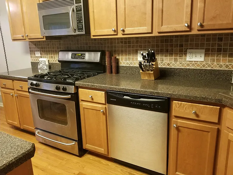 382 S Prospect Ave — Photo 7