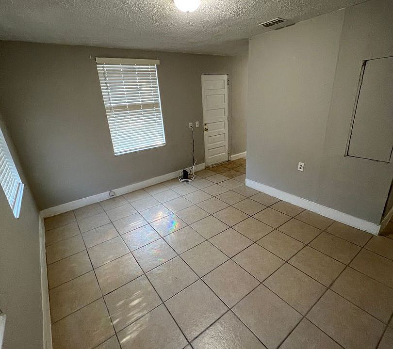1st image of 8454 Barcelona Ave #8454