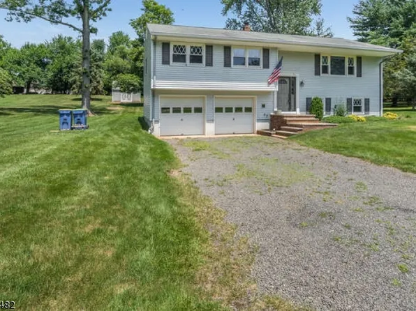 98 Vollers Dr, Branchburg Twp., NJ 08876