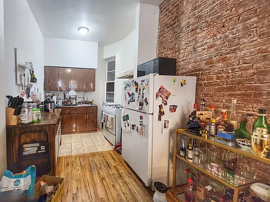 Rented by RELEASE NY | media 3