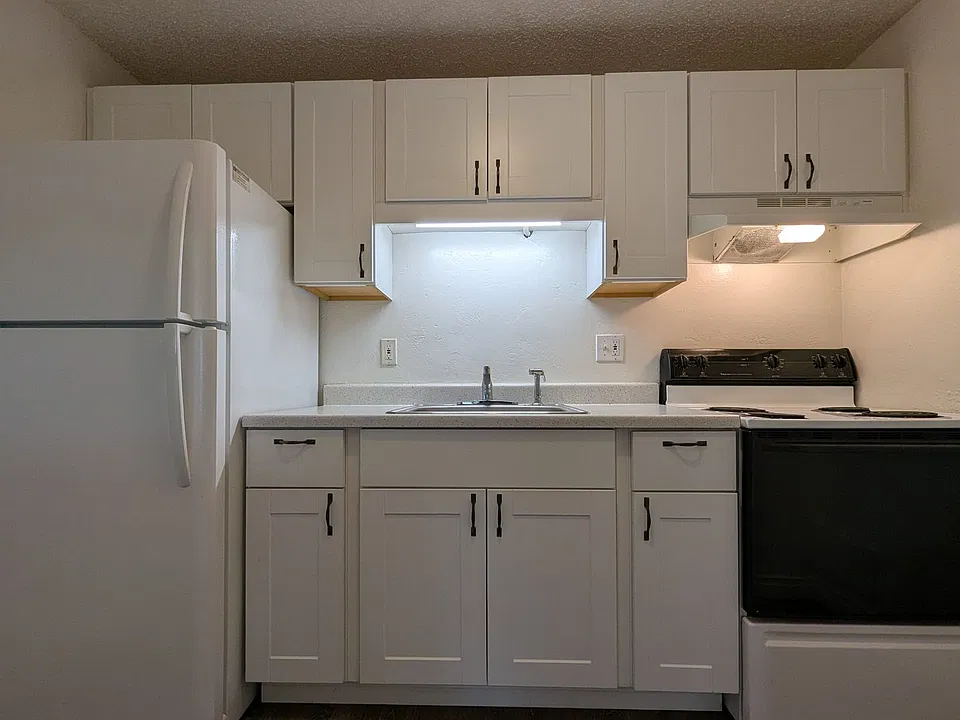 160 N 20th St #3