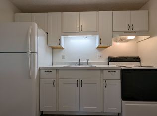 160 N 20th St APT 3, Springfield, OR 97477