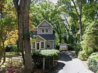 268 Deforest Rd N, Dix Hills, NY 11746