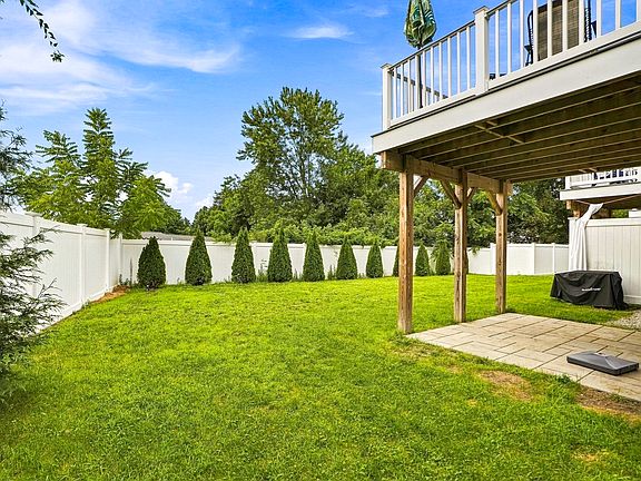 4th image of 274 Providence Rd #8