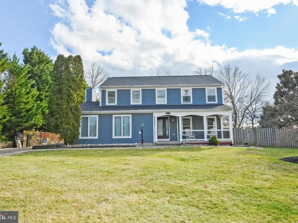 8719 Lorfax Dr, Lorton, VA 22079