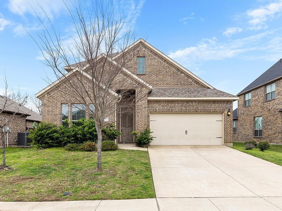 1st image of 576 Spruce Trl