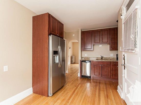 3rd image of 2100 W Ainslie St #3N5