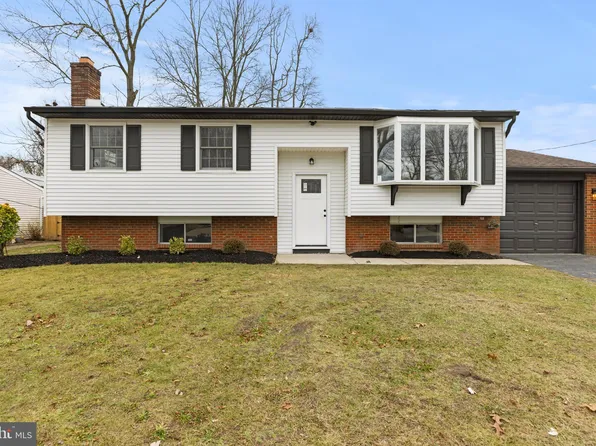 83 Estates Rd, Pine Hill, NJ 08021