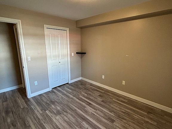 3rd image of 326 Herold Rd