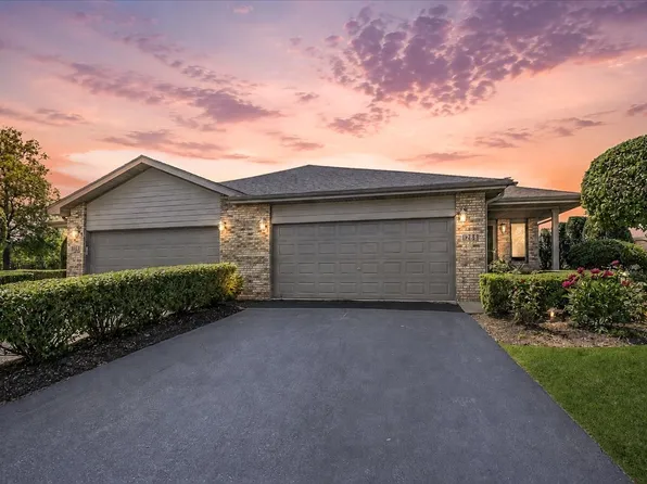1288 Baileys Crossing Dr, Lemont, IL 60439