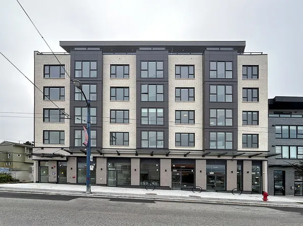W Kingsway Studio, 3068 Kingsway, Vancouver, BC V5R 0L6
