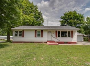 393 W Oak St, Palmyra, IL 62674