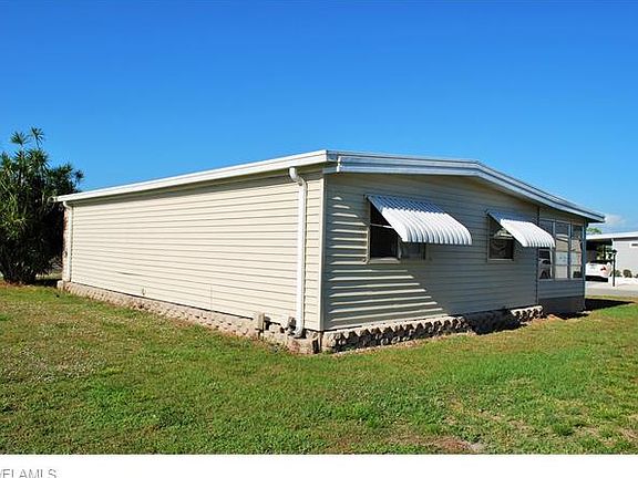 3rd image of 546 Palmer Blvd