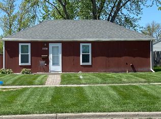 1030 17th St N, Fargo, ND 58102