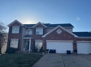 121 Riverwood Park Dr, Florissant, MO 63031