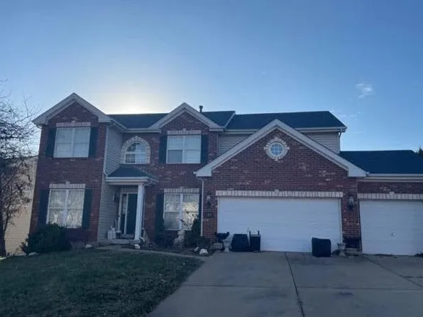 121 Riverwood Park Dr, Florissant, MO 63031