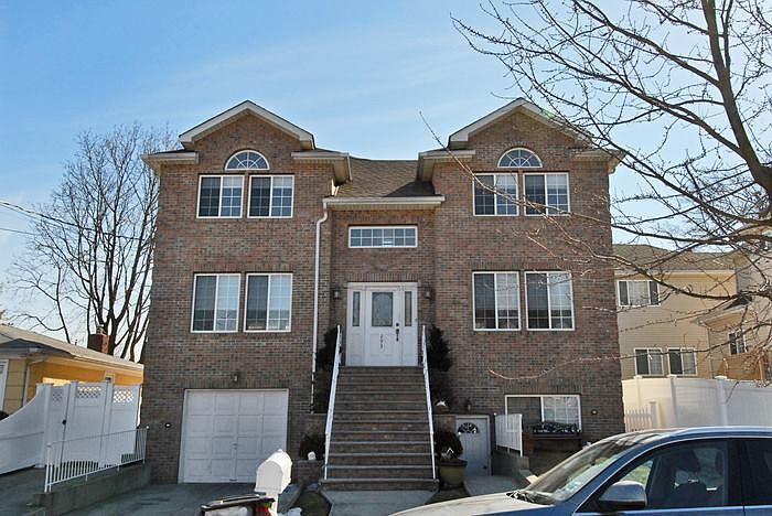 1st image of 293 Collfield Ave