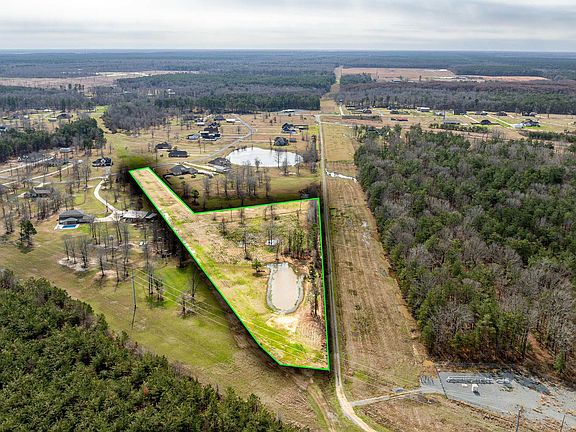 3rd image of 115 Ladelle Loop