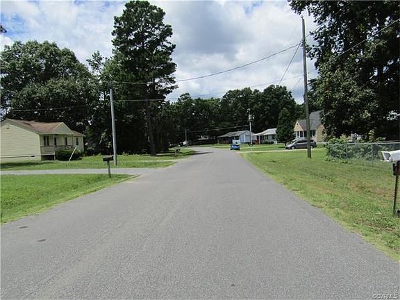 3rd image of 24004 Fieldshire Ln