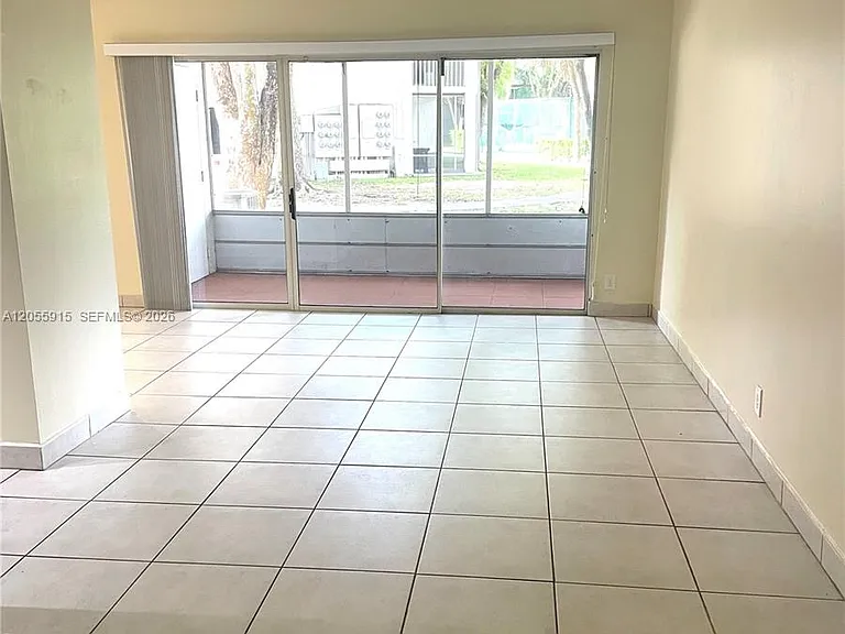 9181 SW 138th Pl #9181 — Photo 5