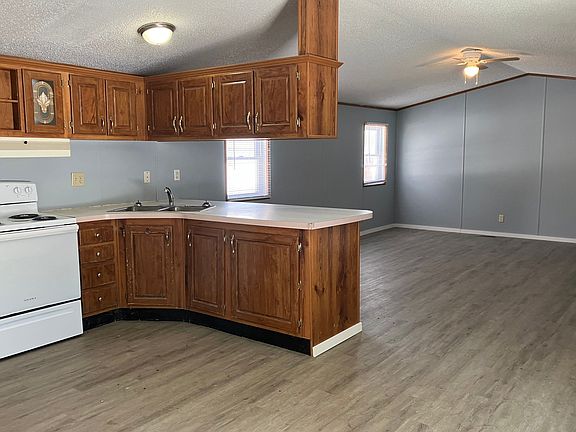 3rd image of 638 Meadow Street Site #638