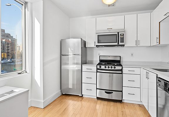 5th image of 2270 Frederick Douglass Blvd #E