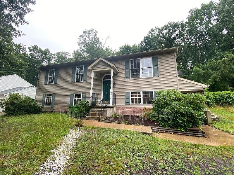 1st image of 10514 Chesterwood Dr