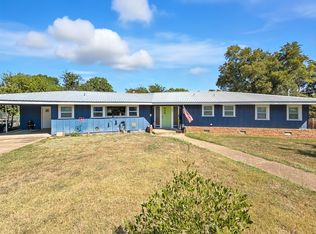 625 E Whitney St, Hamilton, TX 76531