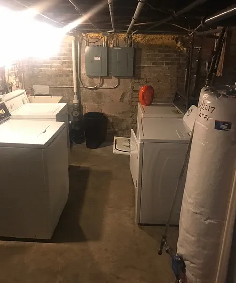 Furnished Laundry - NO coin!